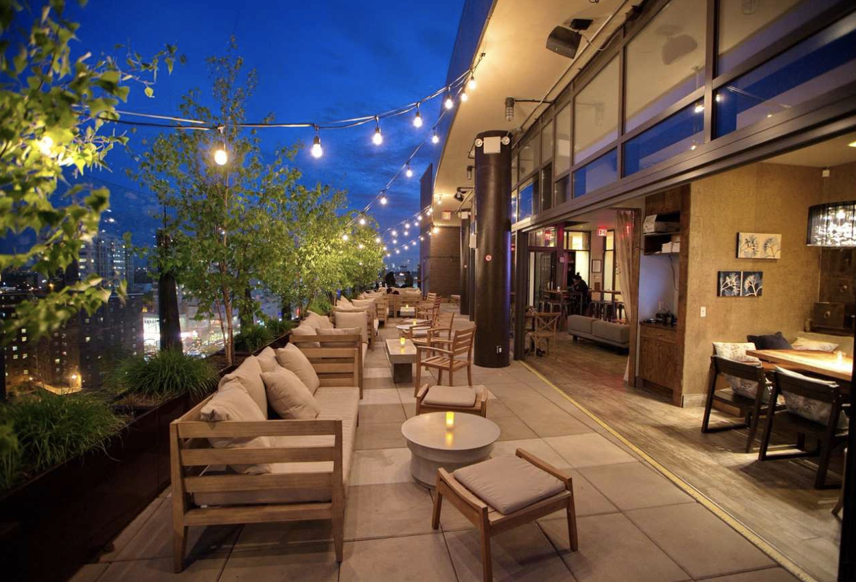 Leaf Bar and Lounge